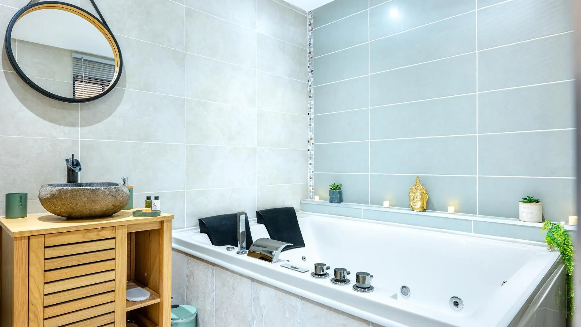 Apartment Il Etait Une Fois - Gap Chambre Romantique & Spa
